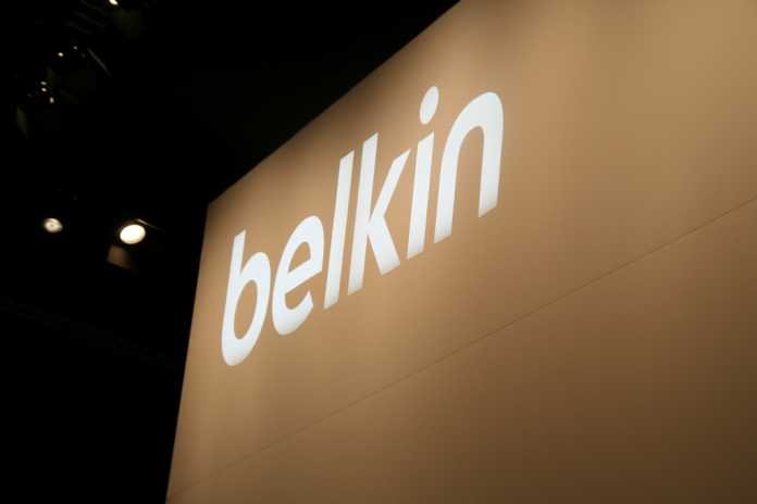 Accessoires tablettes tactiles : Belkin propose un porte-tablette et un socle pour la cuisine 