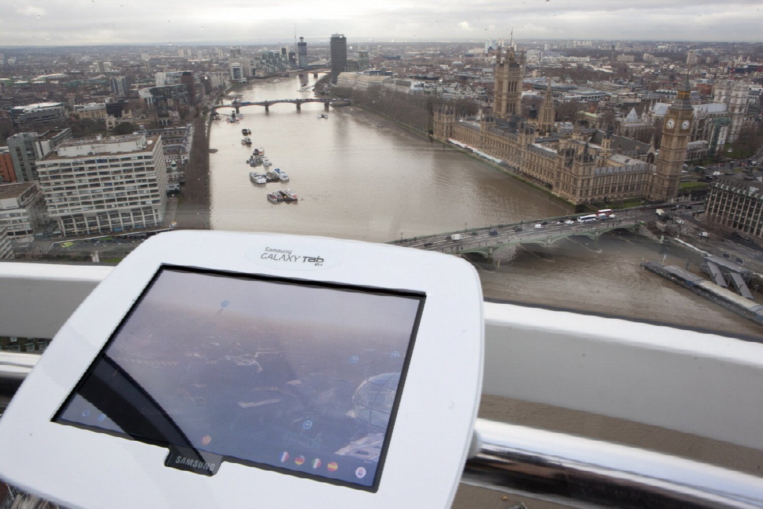 Des Samsung Galaxy Tab 10.1 au service des touristes dans la plus grande roue d’Europe à Londres 4