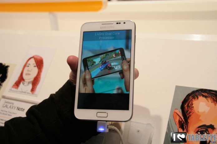 Prise en main de la Samsung Galaxy Note 5.3 en blanc au MWC  3