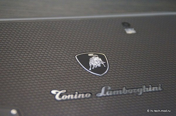 Une tablette tactile Lamborghini de 9,7 pouces au prix de ... 1800€ ! 1
