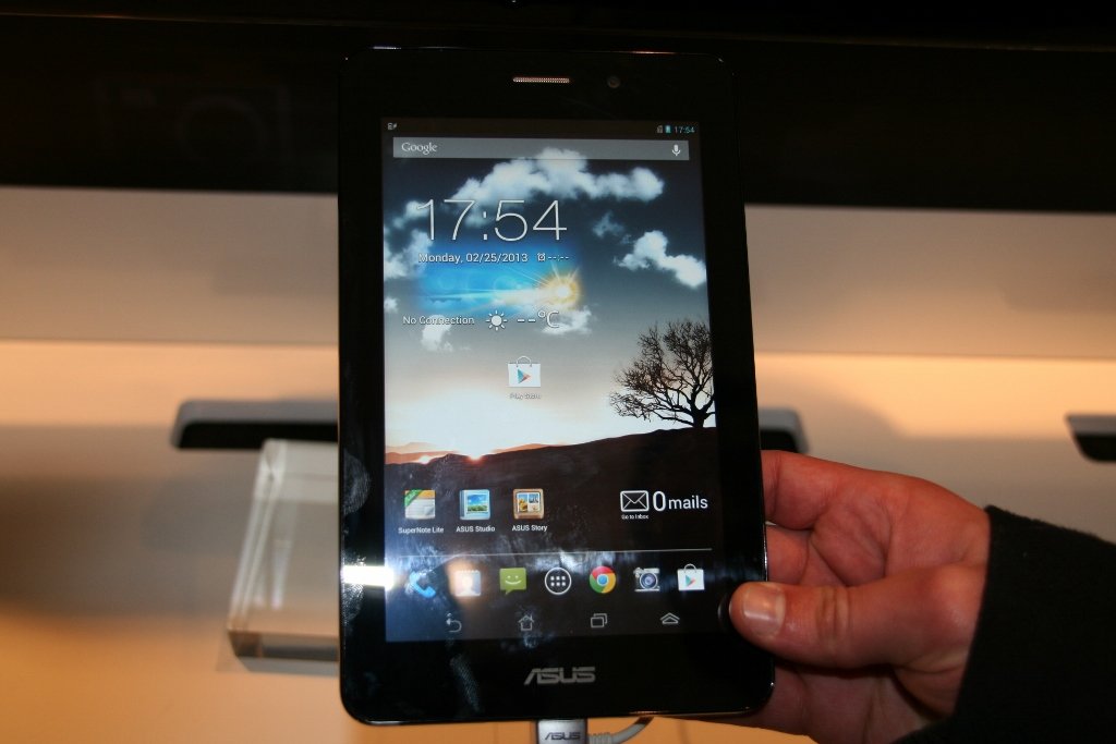 [MWC 2013] Prise en main de la tablette Asus FonePad  8