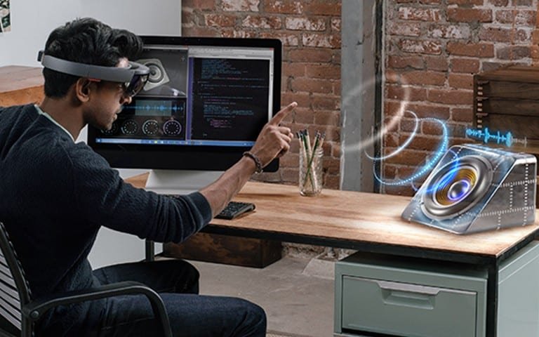 HoloLens : prix, spécifications techniques et précommande du casque de Microsoft !